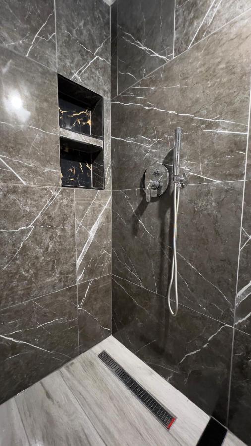 Studios&Apartment Niko Luka Ксамил Екстериор снимка