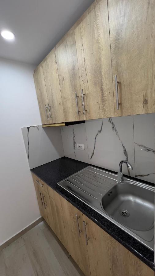 Studios&Apartment Niko Luka Ксамил Екстериор снимка